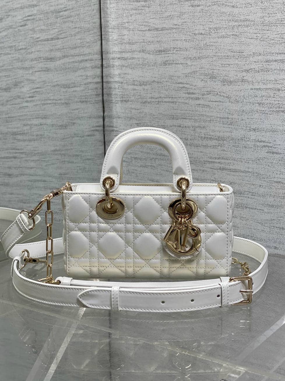 D Joy small 0011
